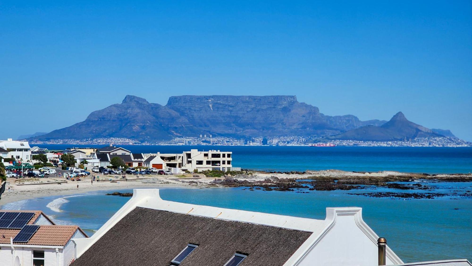 The Blue Peter Hotel Bloubergstrand Eksteriør billede