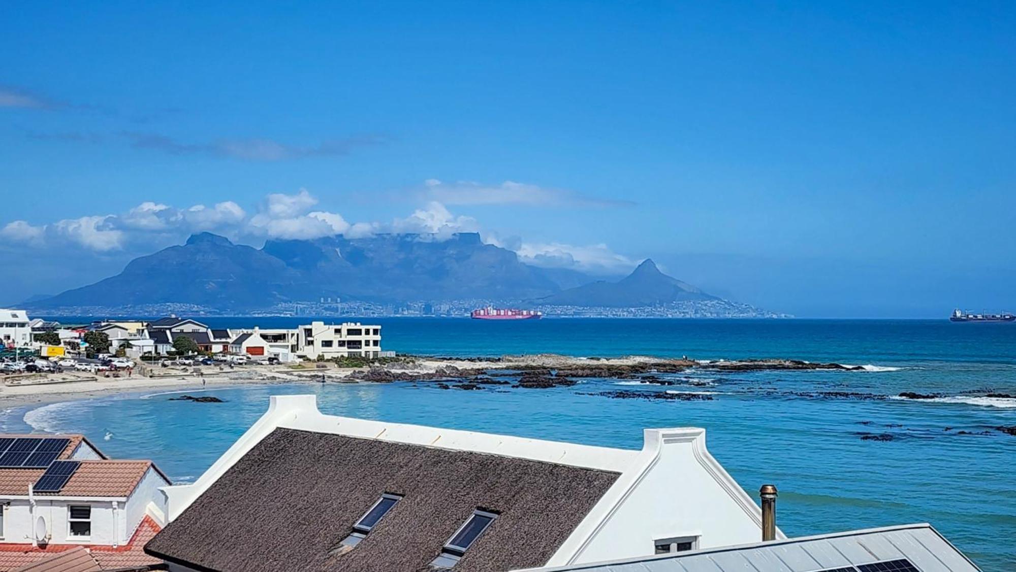 The Blue Peter Hotel Bloubergstrand Eksteriør billede