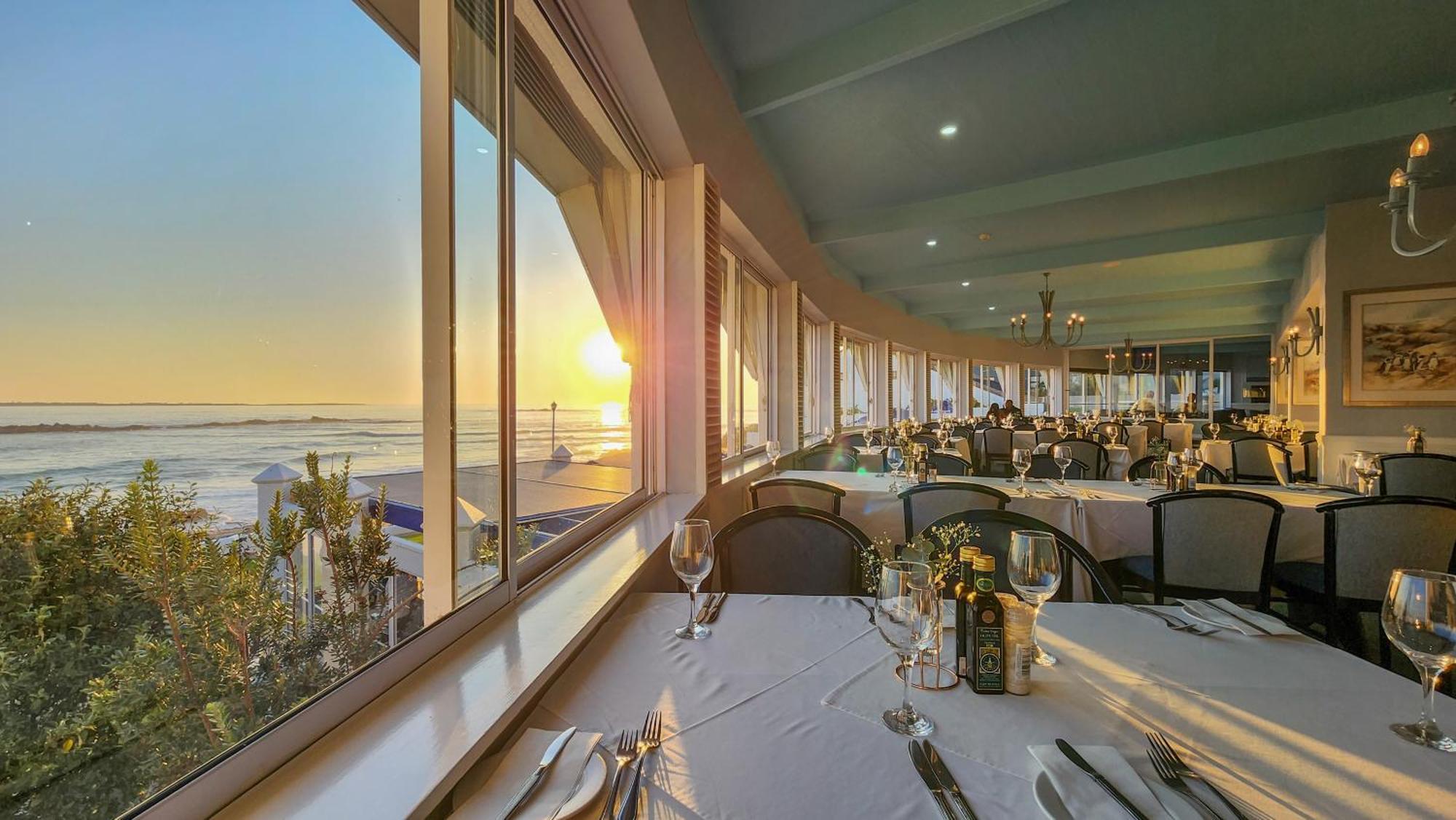 The Blue Peter Hotel Bloubergstrand Eksteriør billede