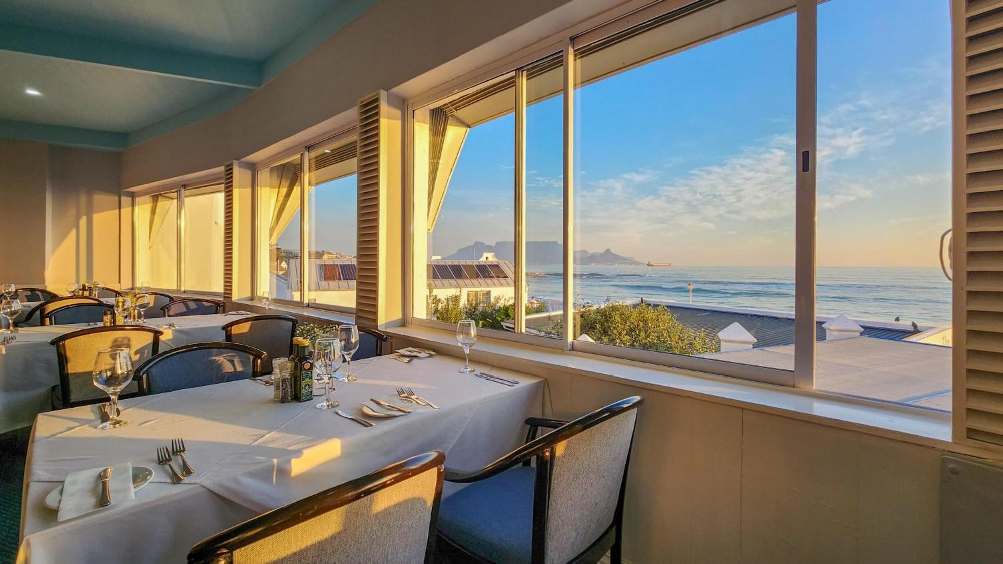 The Blue Peter Hotel Bloubergstrand Eksteriør billede