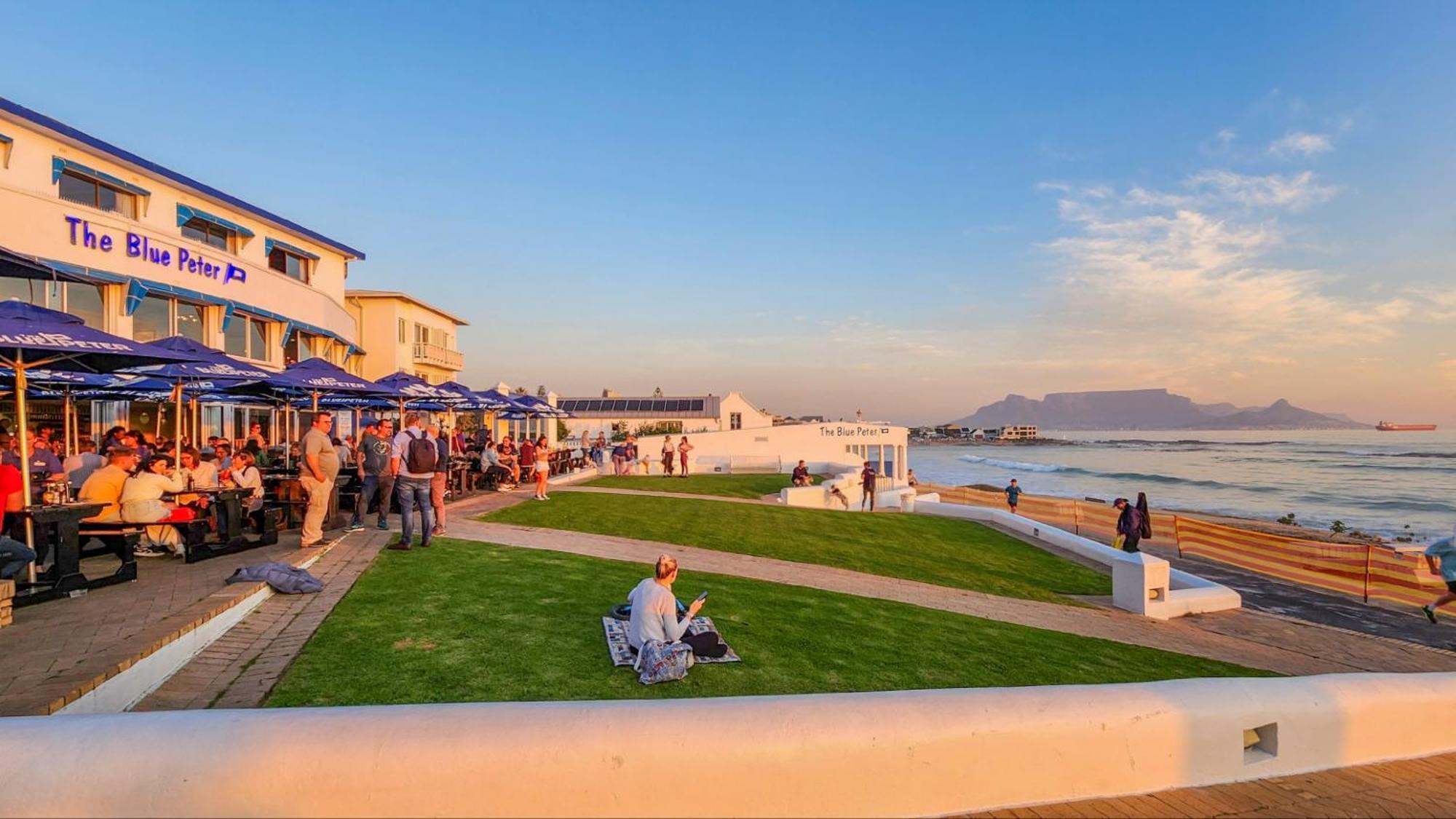 The Blue Peter Hotel Bloubergstrand Eksteriør billede